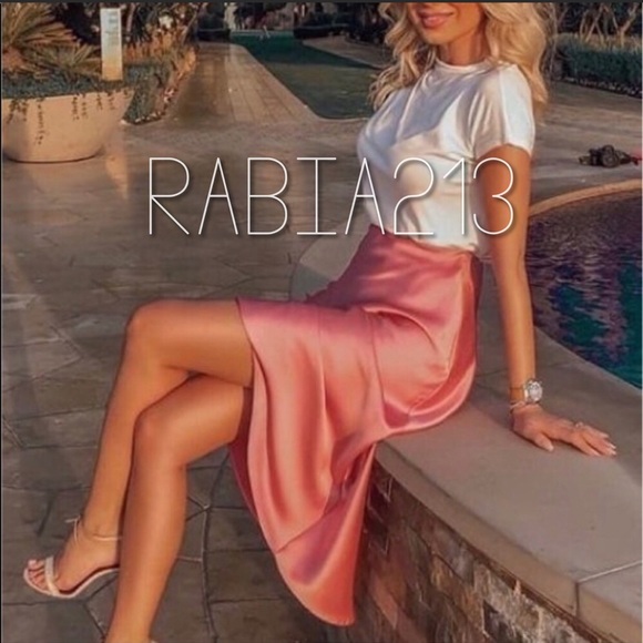 Zara Dresses & Skirts - LAST 1!🔥ZARA PINK SATIN SKIRT